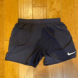 Nike Running Shorts 5”